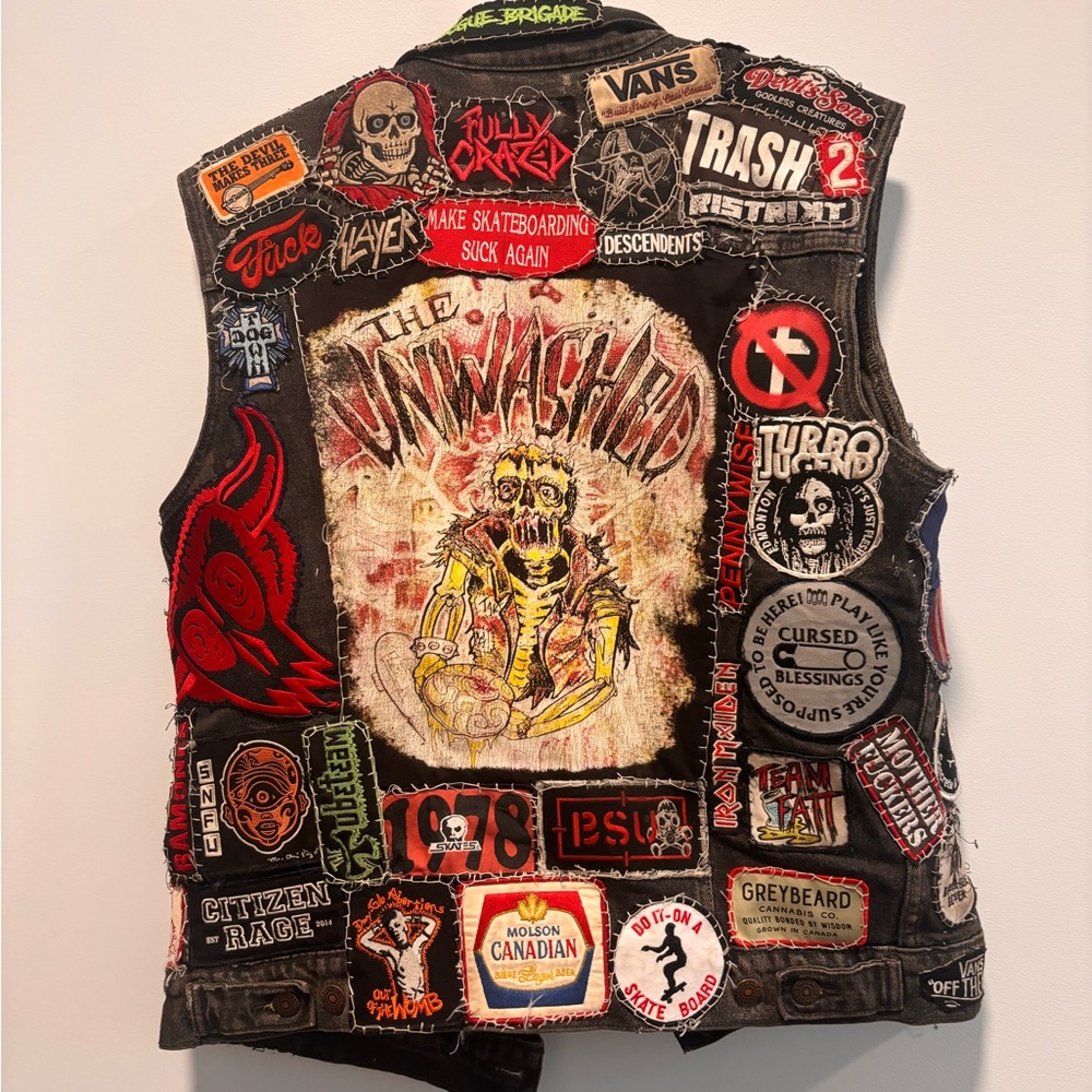 Levi’s Black Denim Vest DIY - Picture 5 of 7